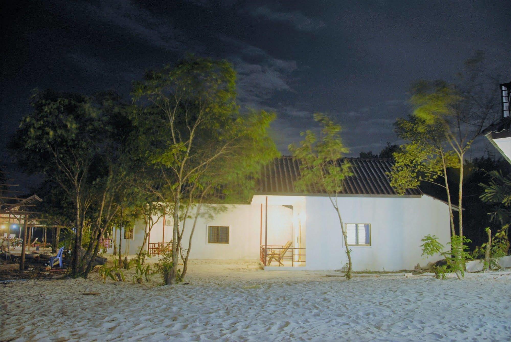 Home Stay Resort Koh Rong Sanloem Bagian luar foto